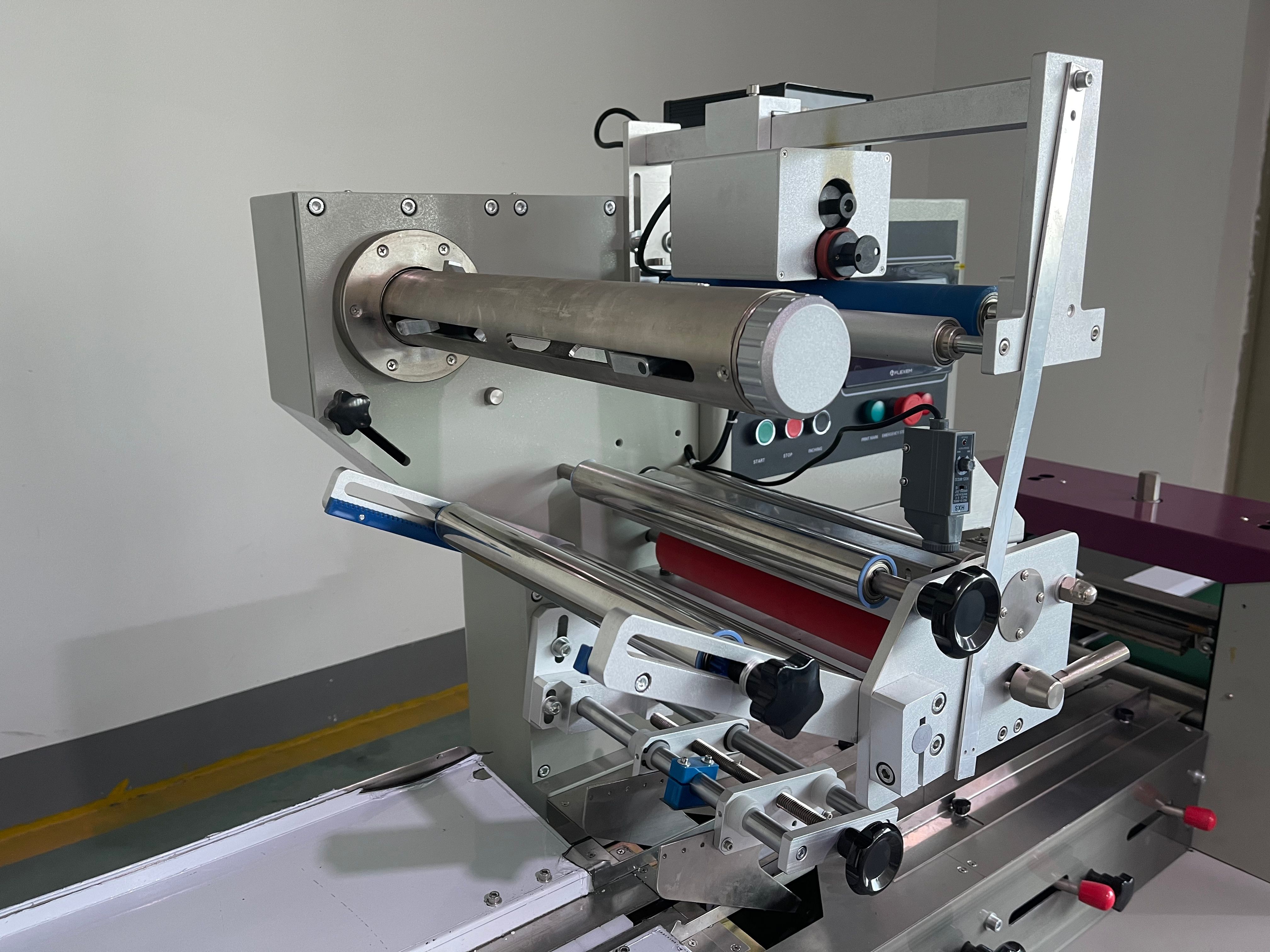 Horizontal Wafer Biscuit Pillow Bag Flow Packing Machine