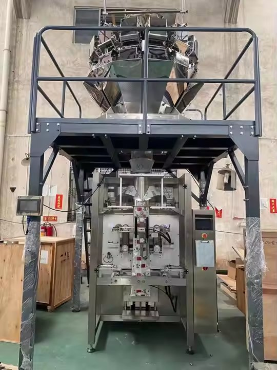 Automatic Vertical Sugar Salt Bagging Machine Snack Chips Bean Cereal Bag Packaging Machine 1kg 5kg Weighing Packing Machine