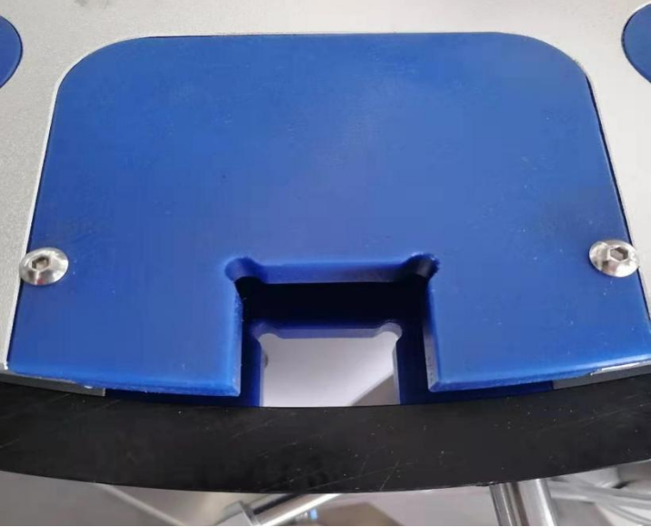 Replaceable mold blocks