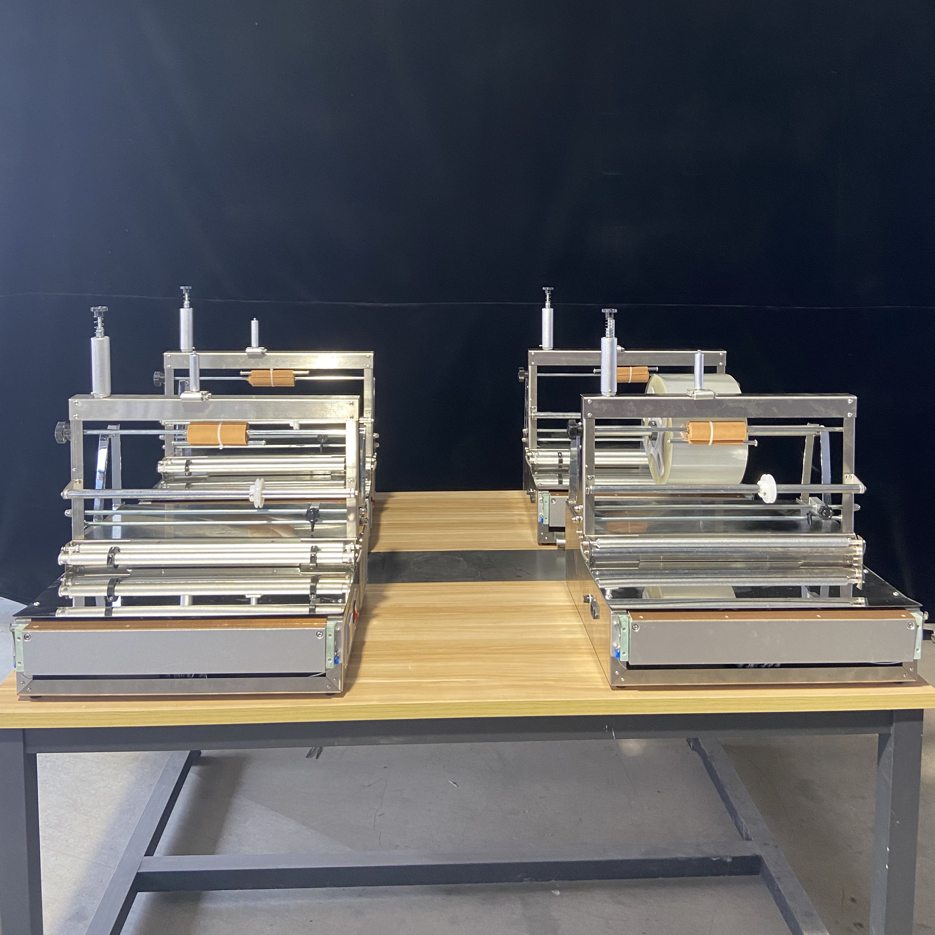 Manual Cellophane Wrapping Machine Tea Box Overwrapping Machine Heat Shrink Sealing For Perfume Cigarette Poker Cosmetics