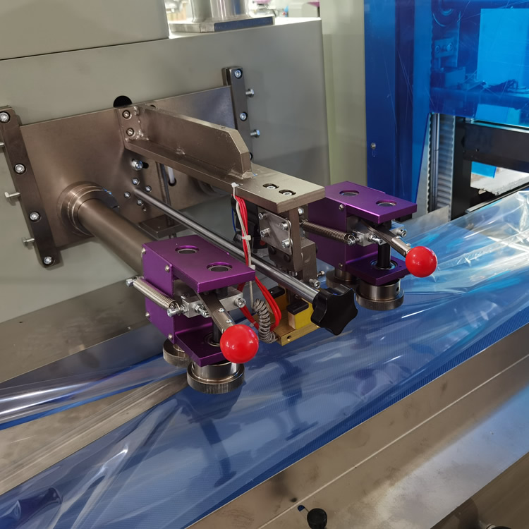 Automatic Sausage Packaging Machine Horizontal Sausage Flow Wrapper Packing Machine by Feiyu Machinery