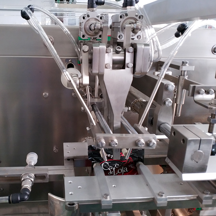 Automatic Pouch Industrial Sachet Nuts Packing Machine Horizontal Packaging Machine Plastic Packaging Mitsubishi