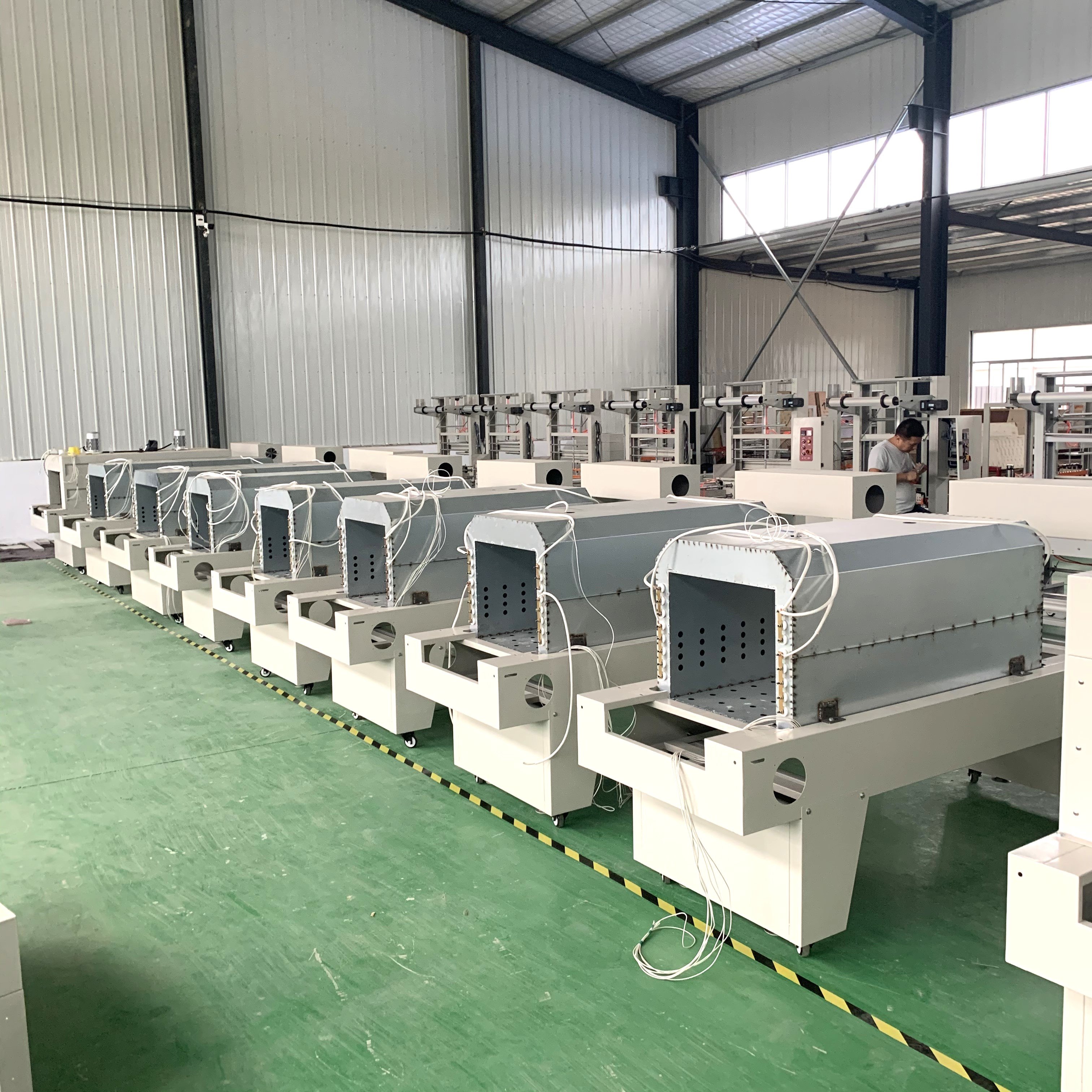 Automatic Sleeve Sealer Shrink Wrapping Machine PE Film Heat Tunnel for Bottle Can Packaging Line