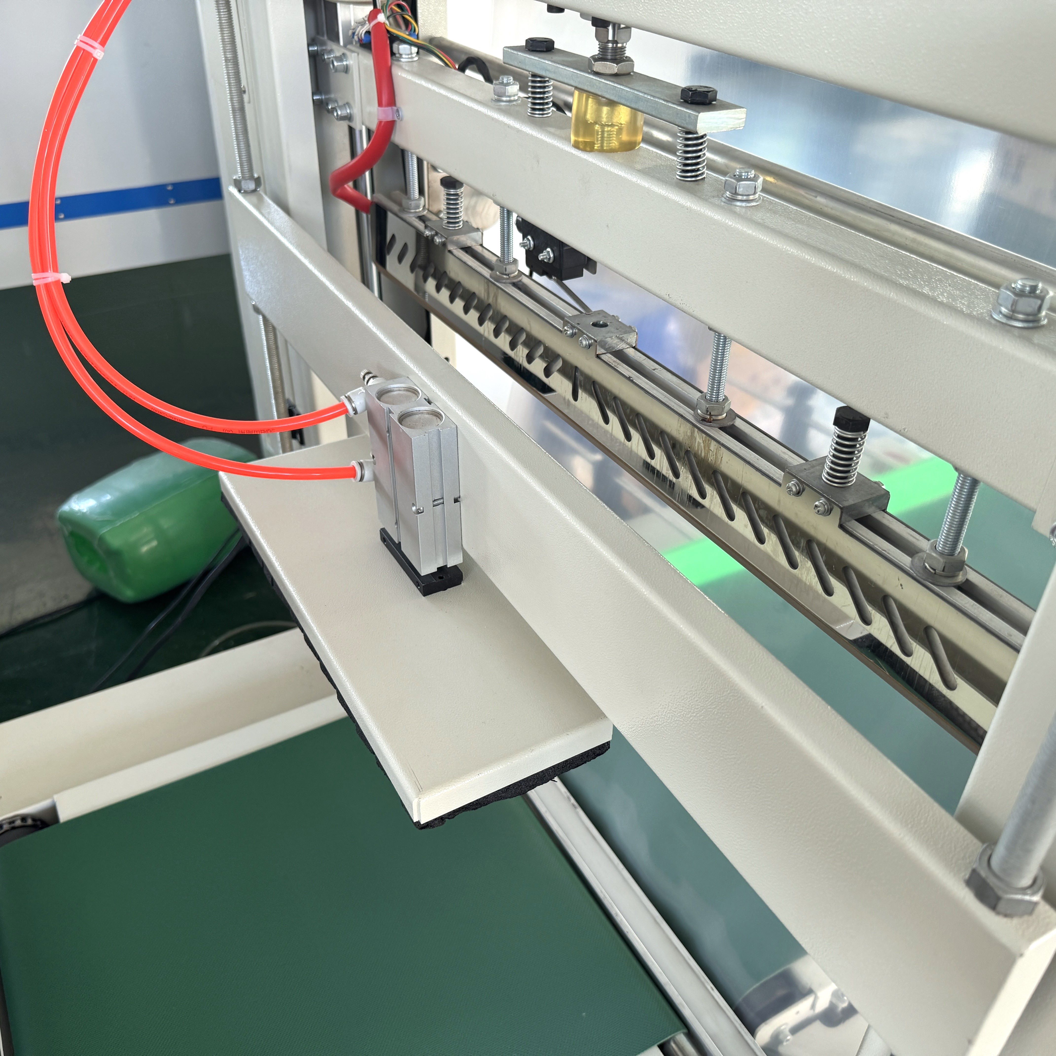Automatic Sleeve Sealer Shrink Wrapping Machine PE Film Heat Tunnel for Bottle Can Packaging Line