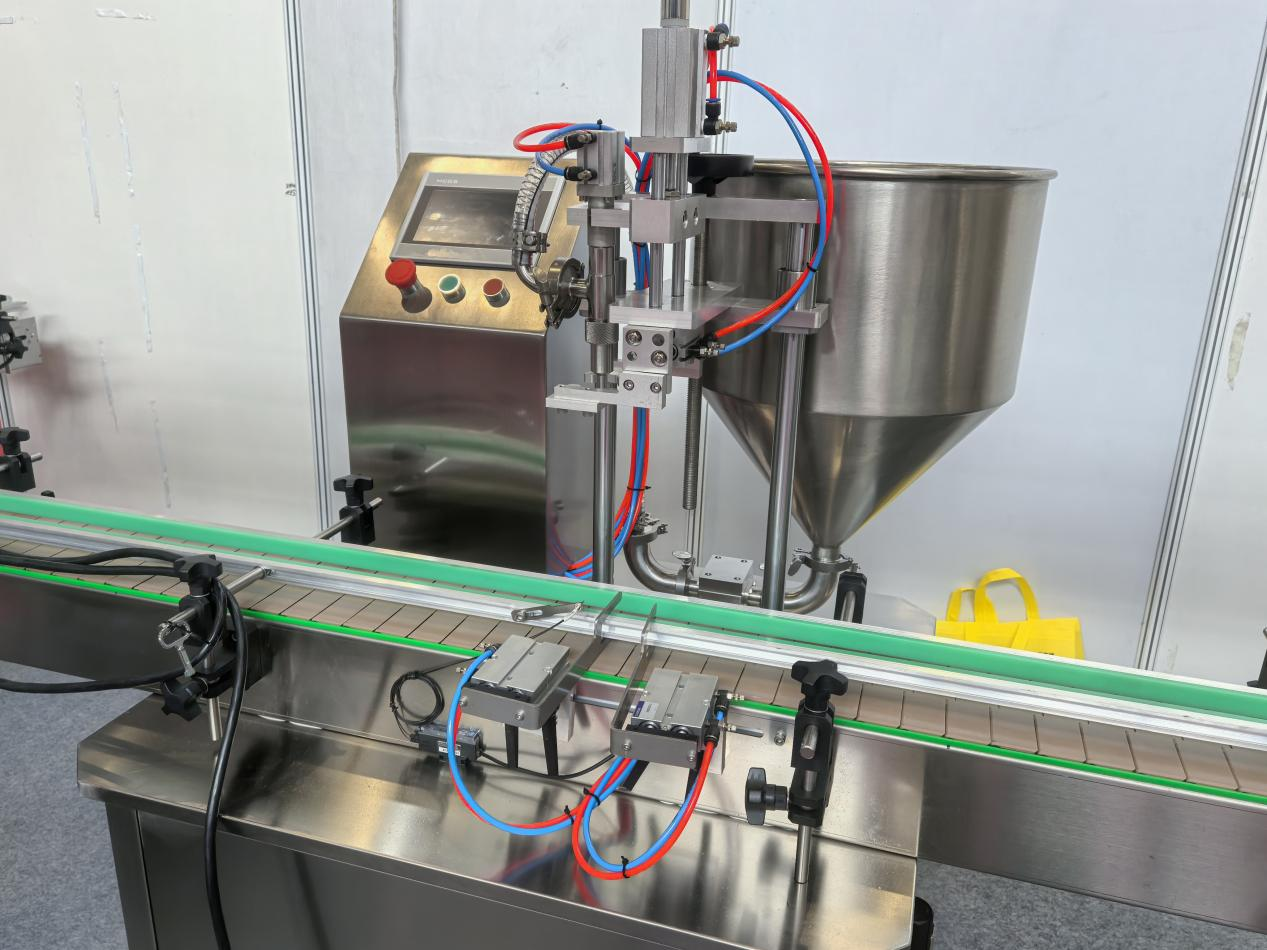 Automatic Control High-Speed Single-Head Filling Machine for Liquid &amp; Semi-Liquid Products