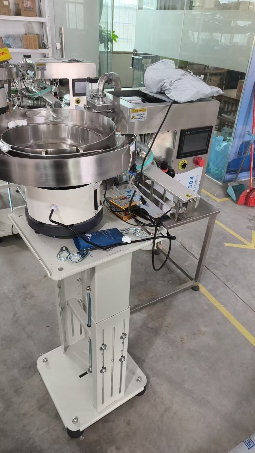 Fully Automatic Liquid Paste Filling Capping Machine Line for Food Factory Quantitative Filling Machine