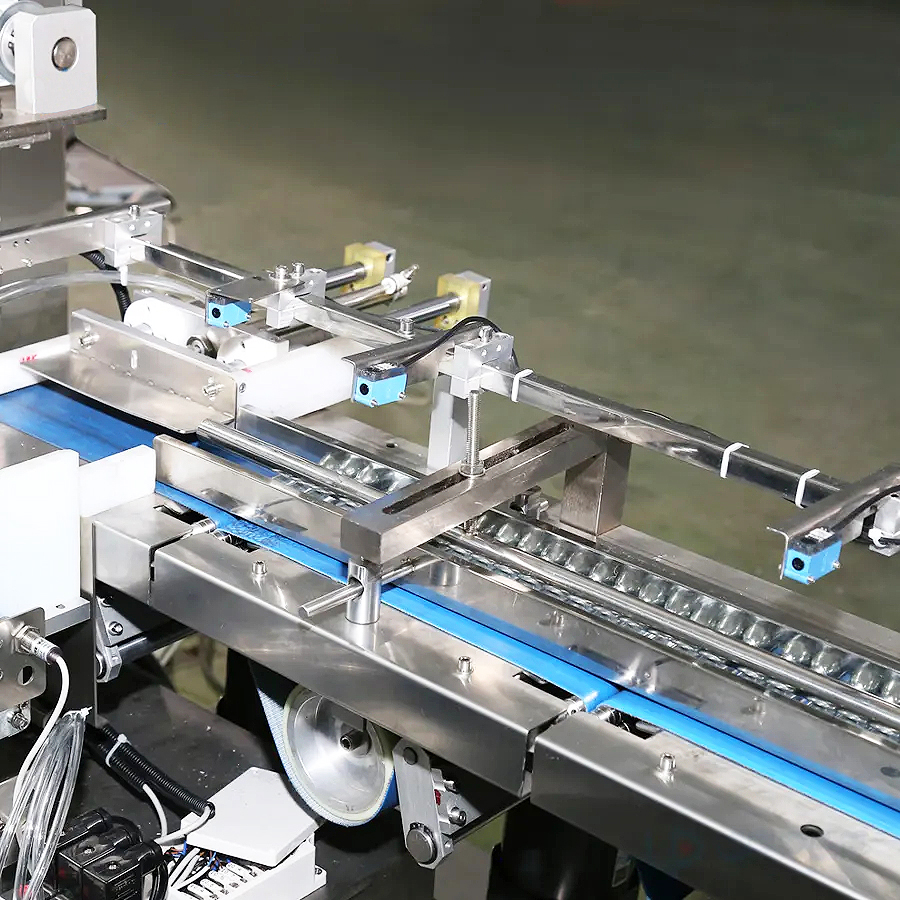 Automatic Sorting Cartoning Line 20g Seasoning Packets Powder Stick Sachet Packing Machine