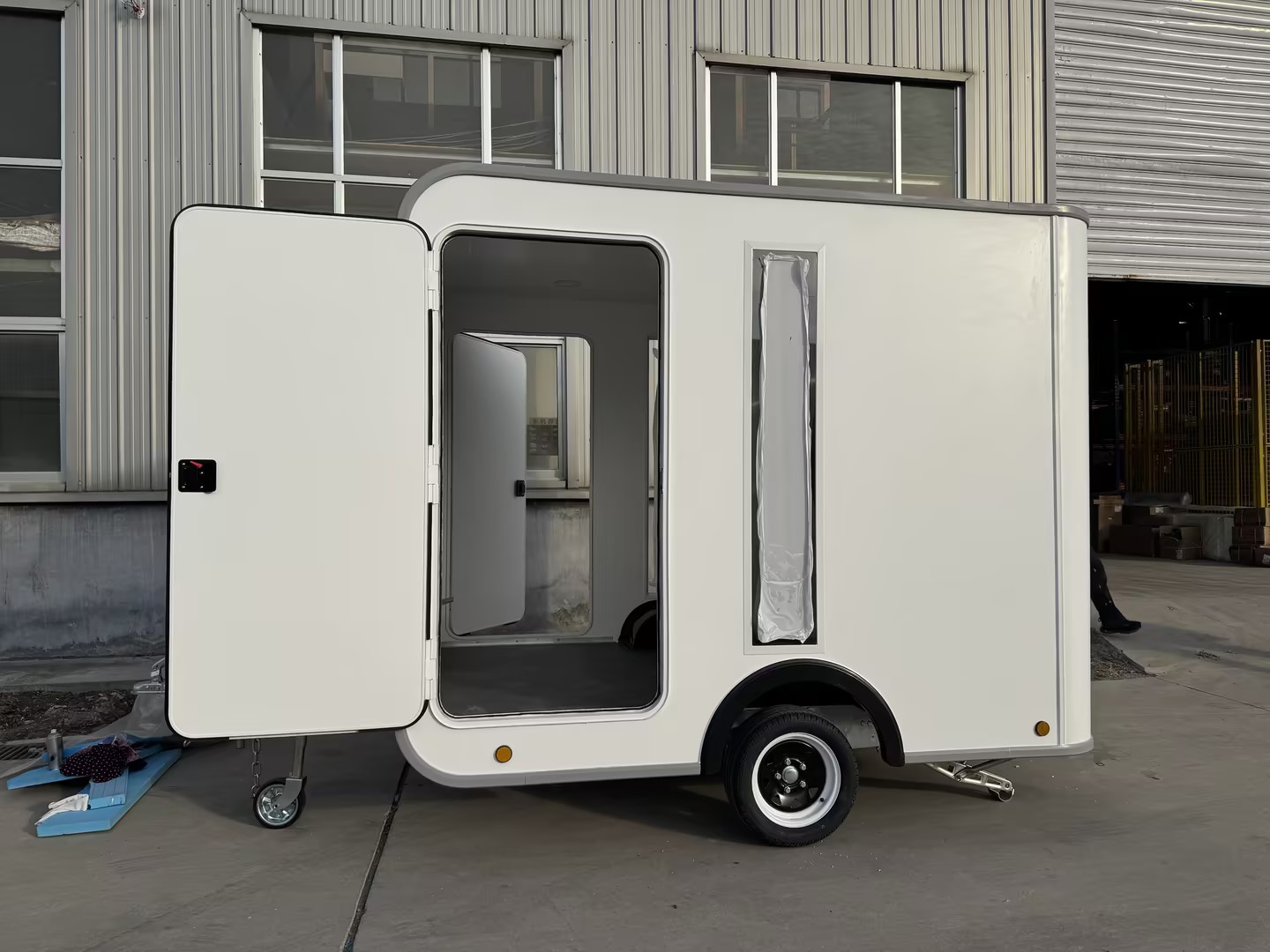 Food Trailer Exterior