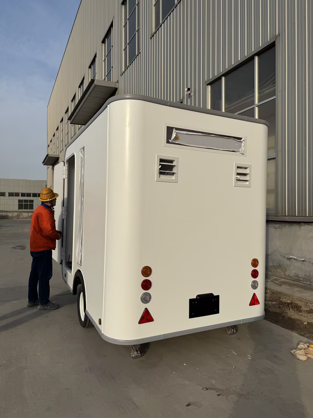 Lightweight Fiberglass Trailer