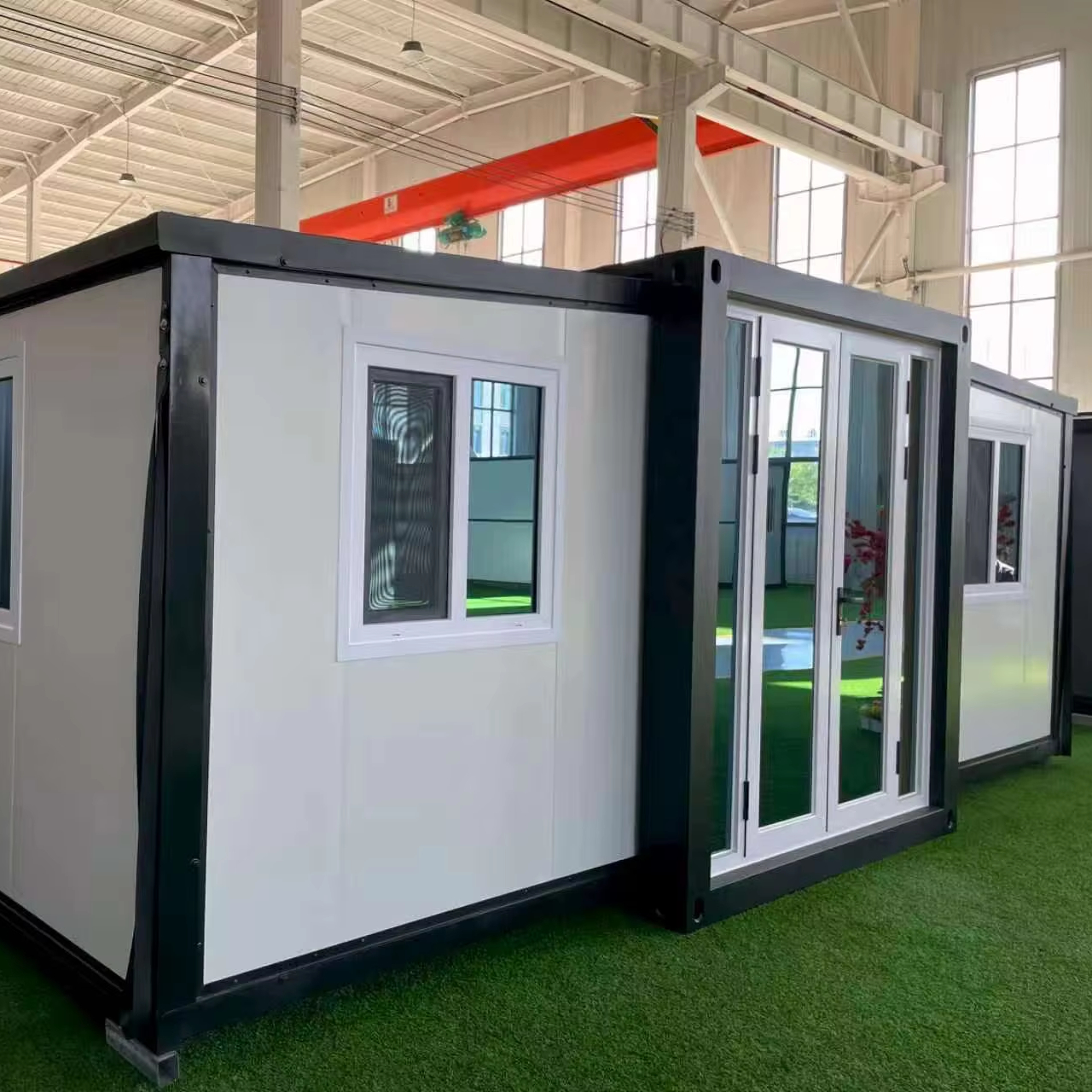 Modern Villa Prefab Expandable Container House Steel Sandwich Panel Easy Installation Rectangle Design for Outdoor Office Living