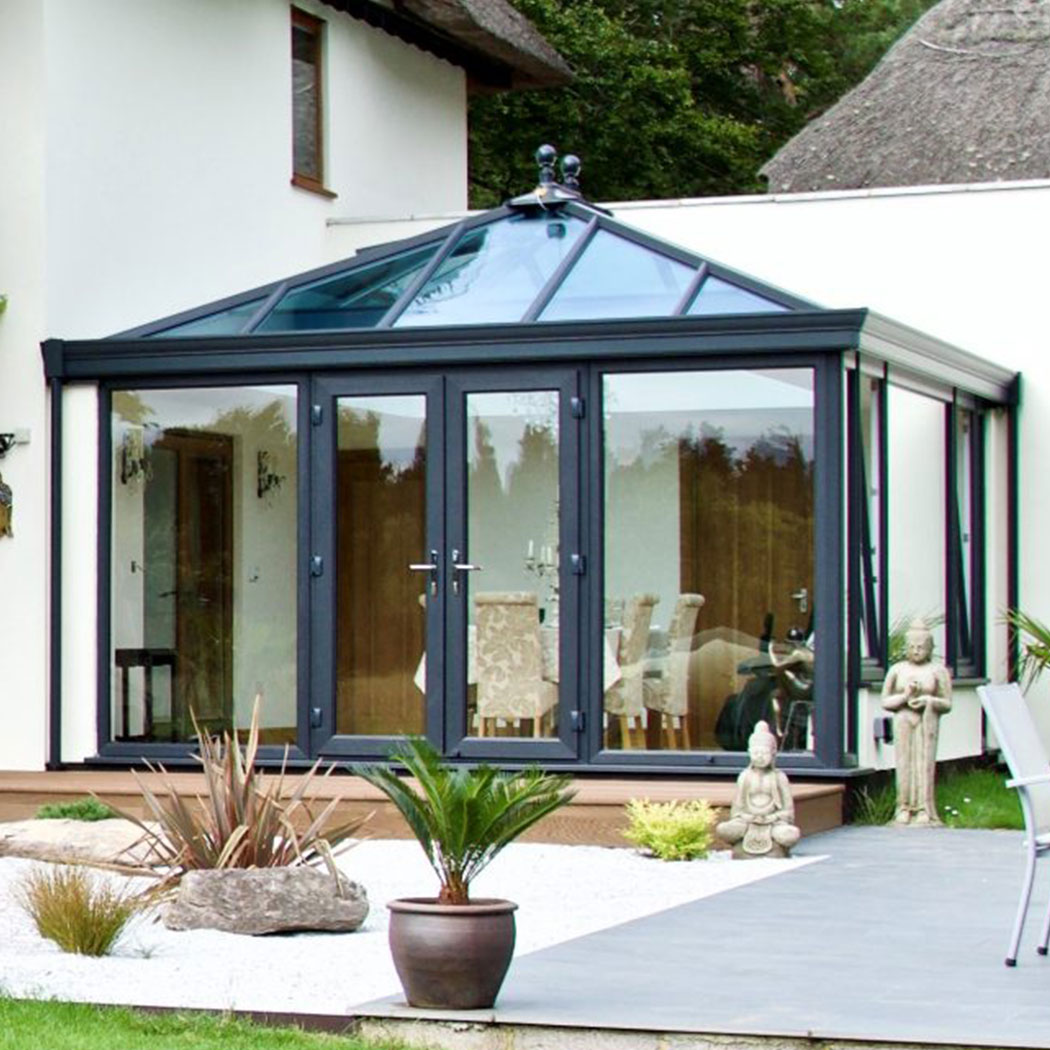 China Factory Customized Sun Room Outdoor Glass Room for Garden Glass House