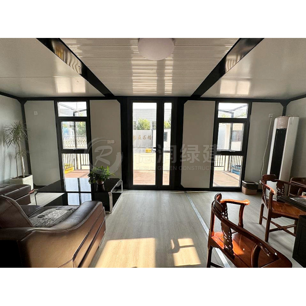 Factory Direct Sale Luxury Apple Cabin Container House Modular Prefabricated Prefab House Vacation Homestay