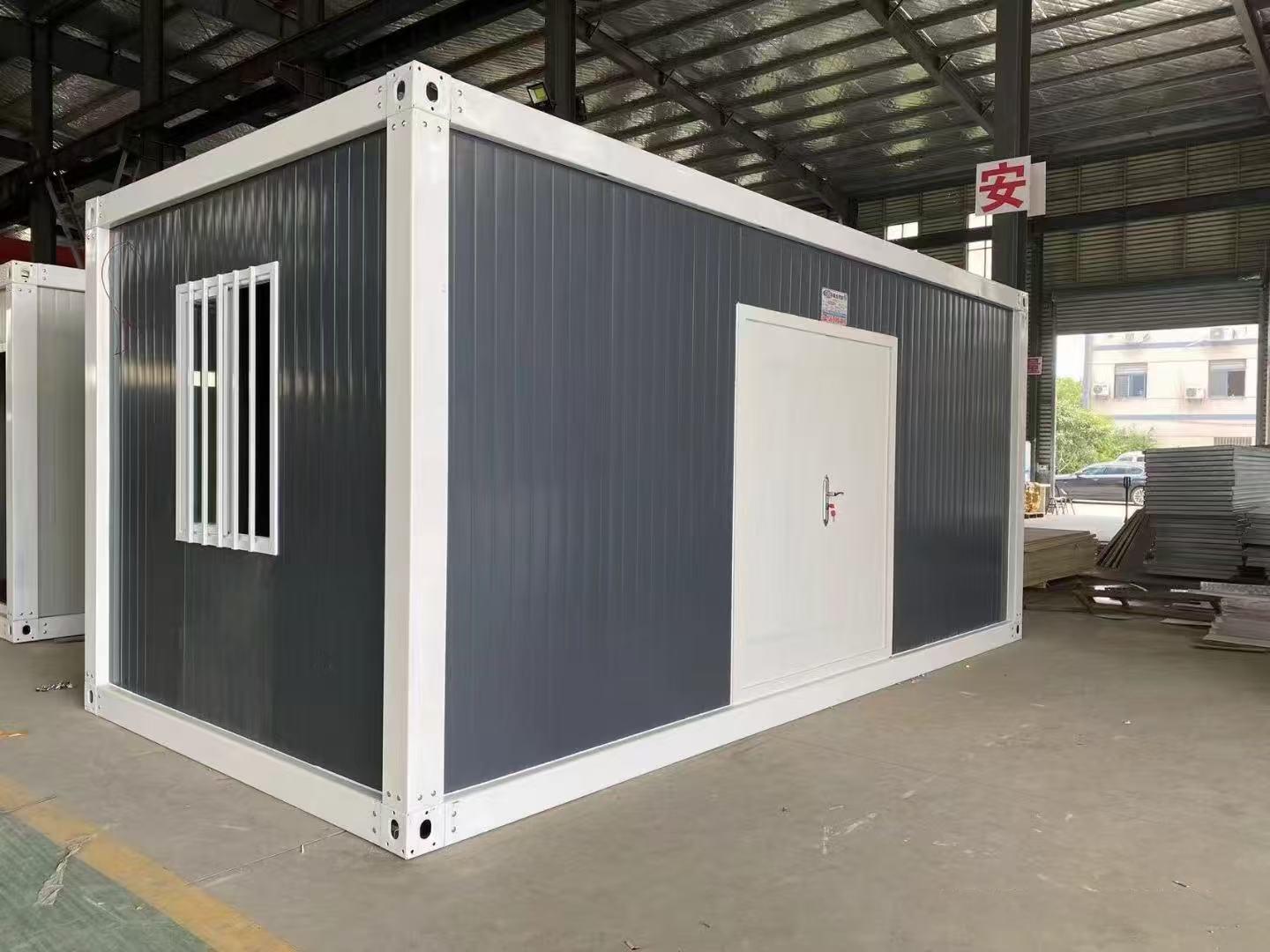 Wholesale 40ft Prefabricated Container Homes Cheap Prefab Houses Made of Sandwich Panel and Steel Housed in a Container
