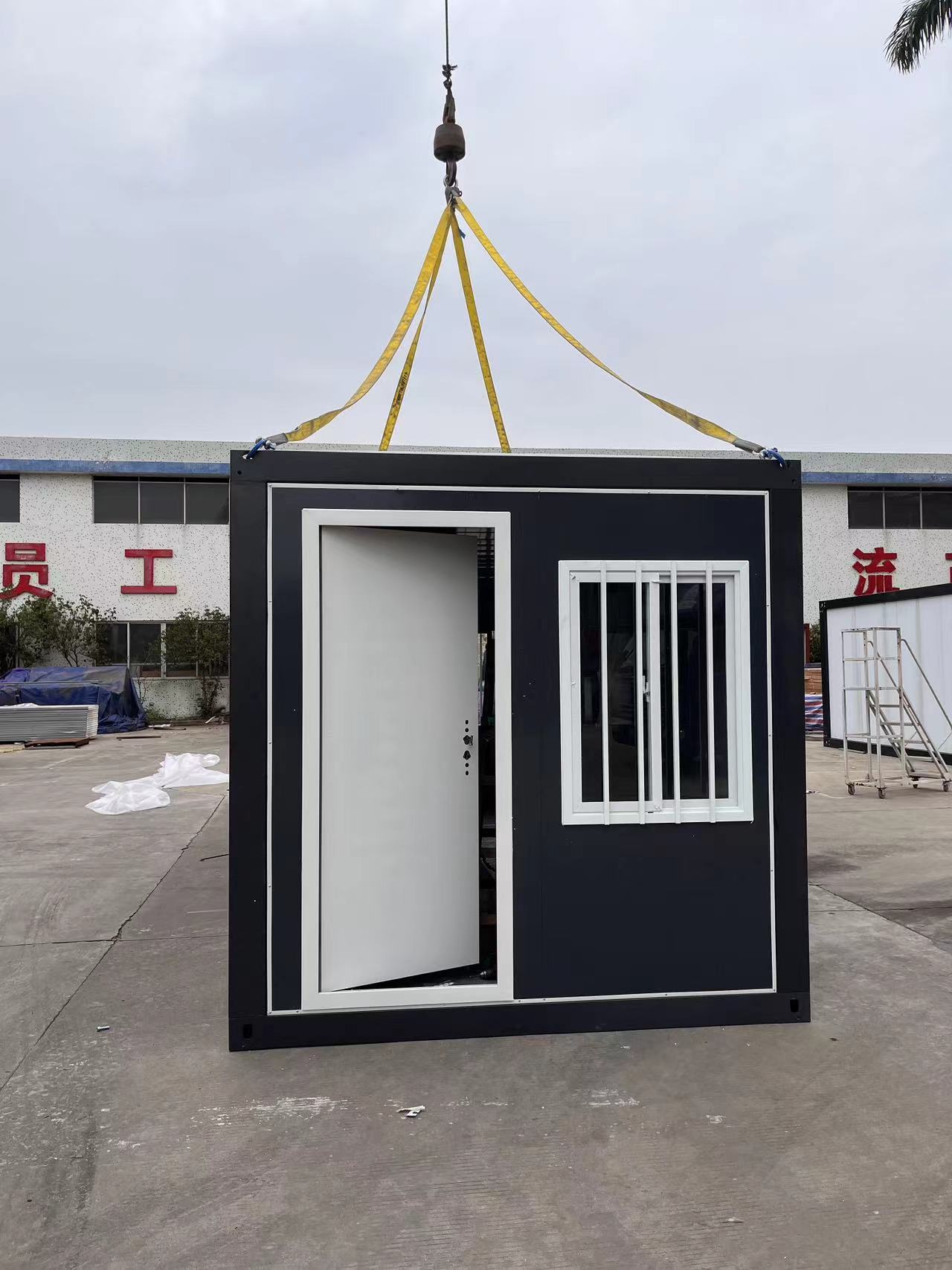 Factory Direct Detachable Container House 20ft 40ft Prefabricated Temporary Site Office Worker Accommodation Low Cost