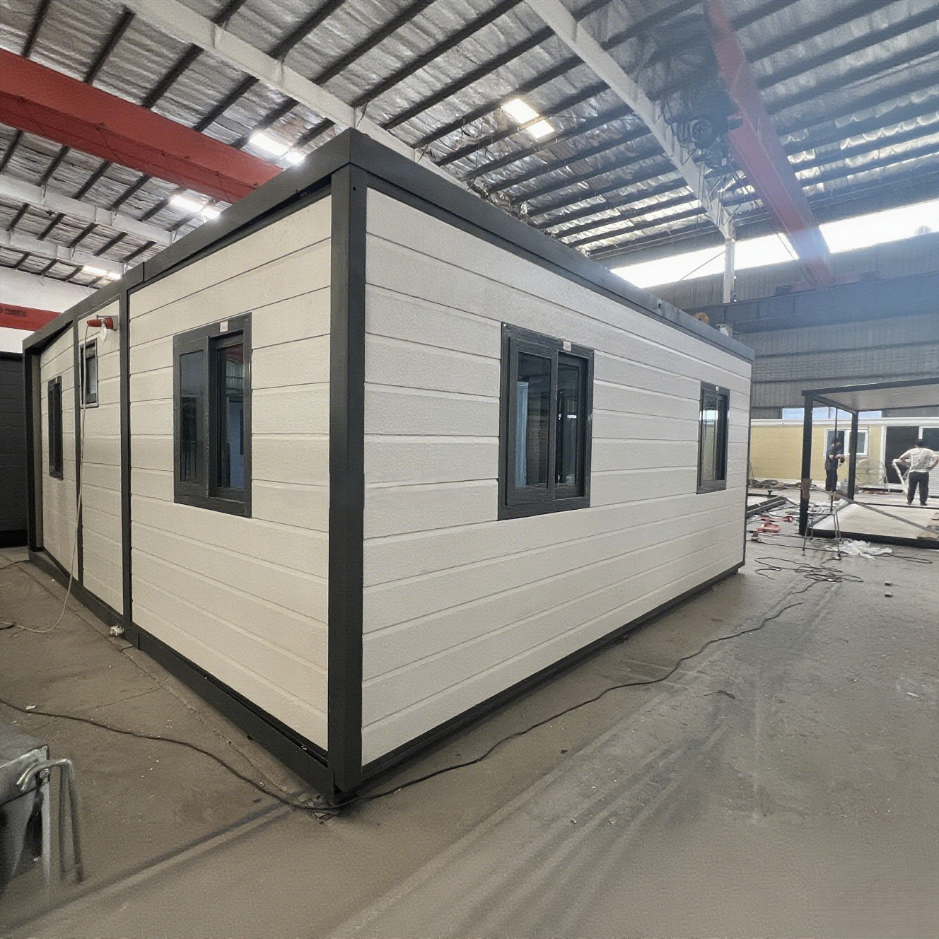 Durable Expandable Container House Prefabricated Building Customizable for Construction Workers Dormitory