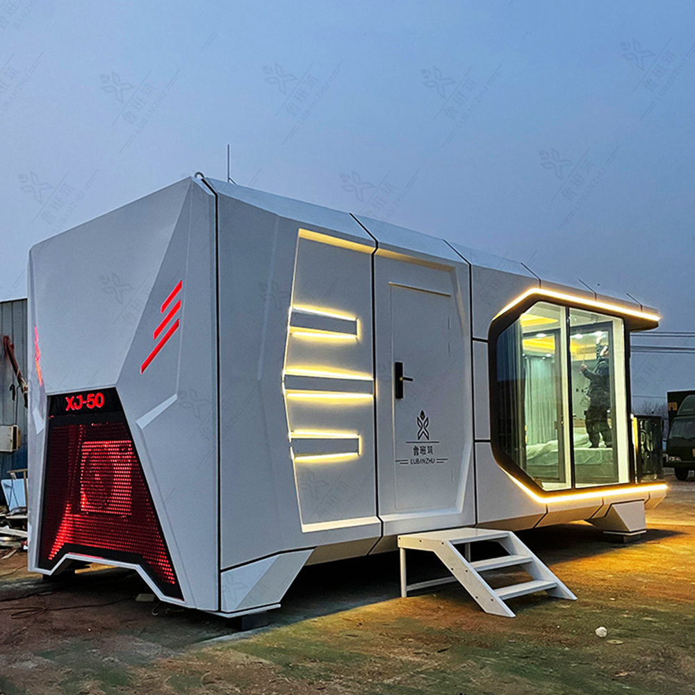CE Luxury Modern Economical Movable Capsule Hotel Full Bath Room Tiny Container House With Furniture for Resorts