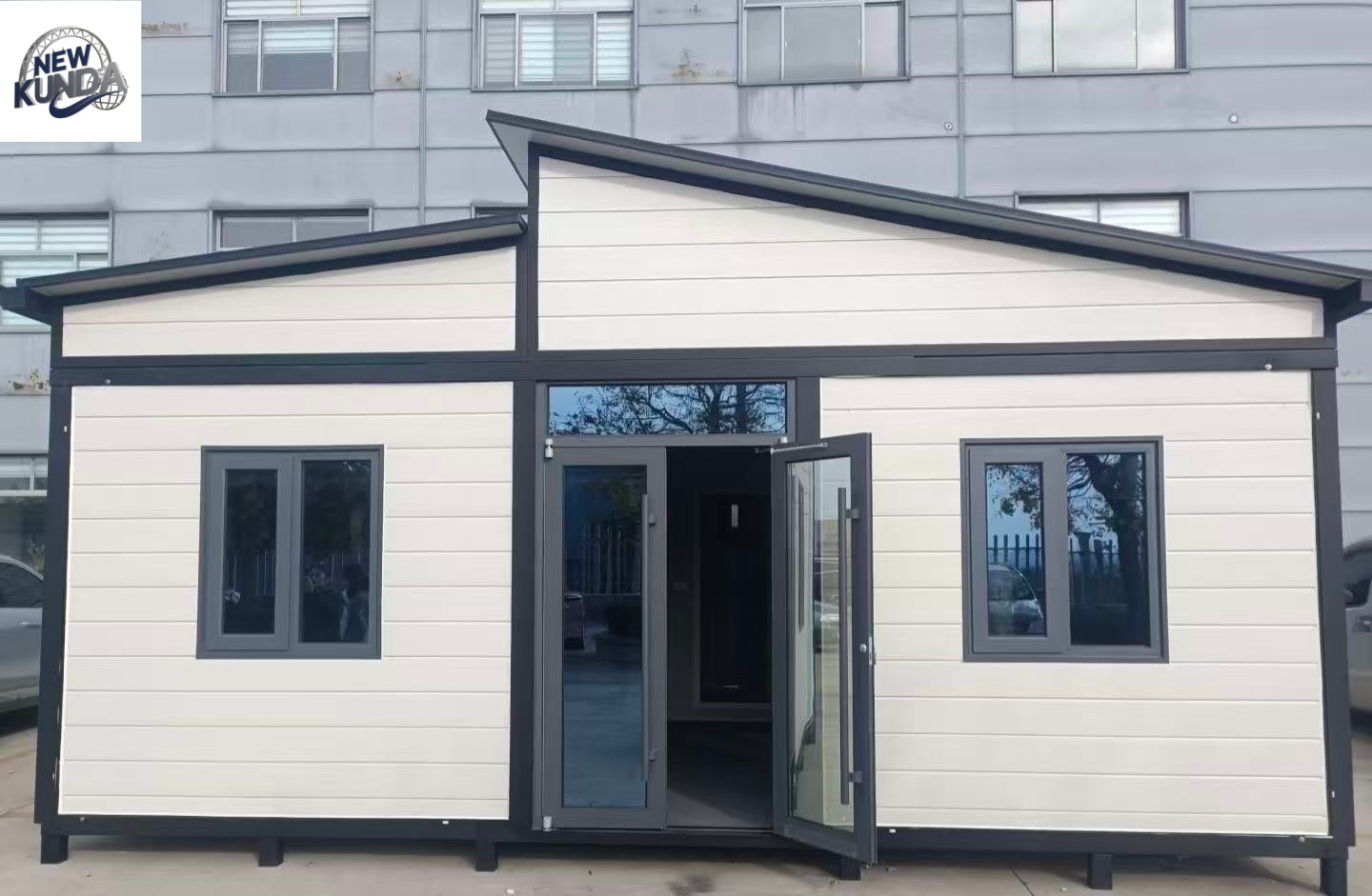 Economical Collapsible Steel Container House Custom Layout Durable Prefab Workers Dorm Outdoor
