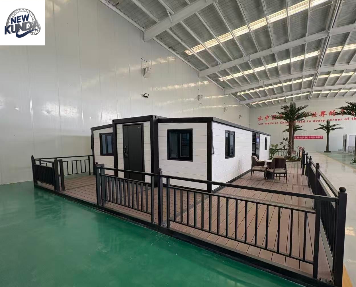 Economical Collapsible Steel Container House Custom Layout Durable Prefab Workers Dorm Outdoor