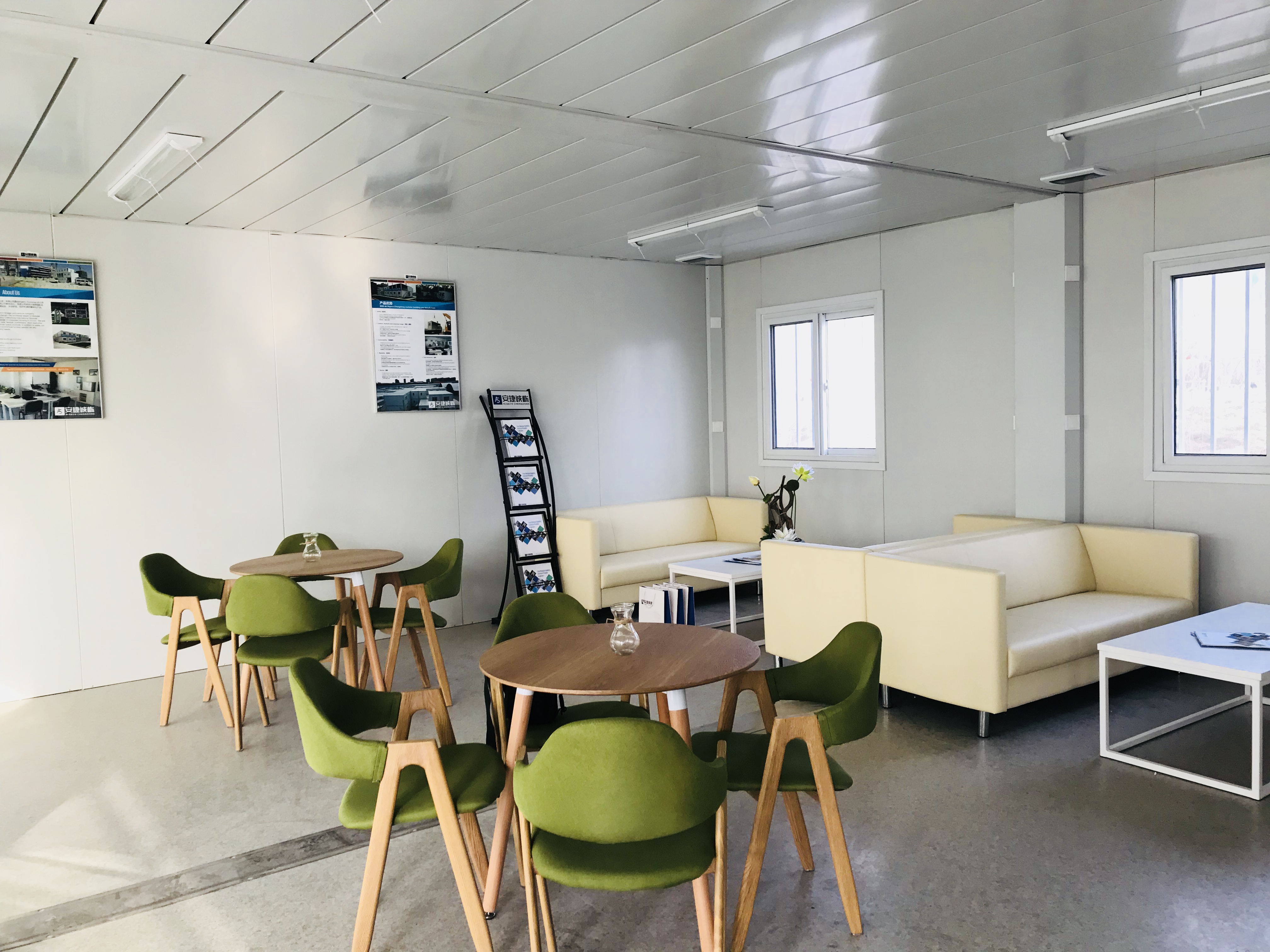 Fast Installation Modular Mobile Hospital Prefabricated Flat Pack Container Traditional Medical Clinic House Camp Made Sandwich