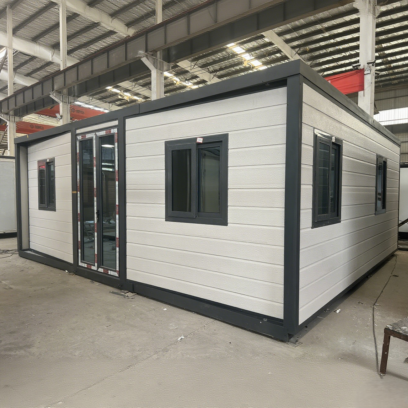 Durable Expandable Container House Prefabricated Building Customizable for Construction Workers Dormitory