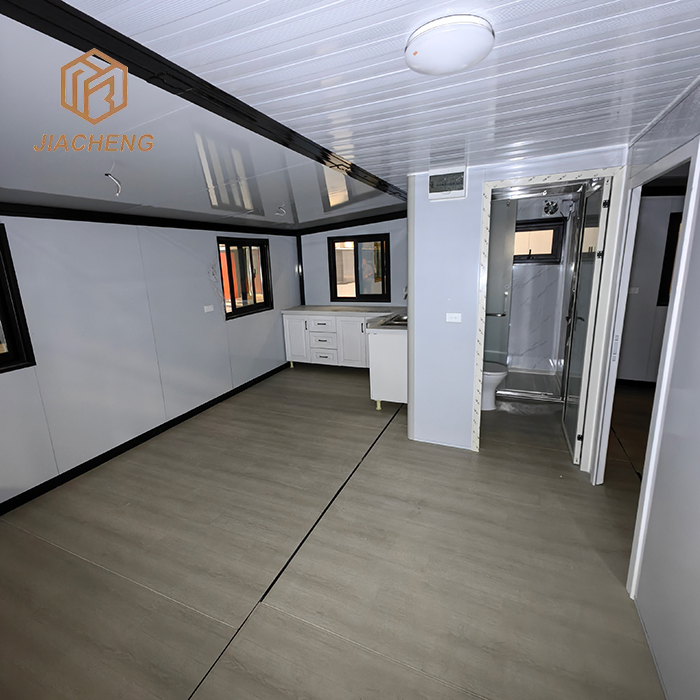 Wholesale Prefabricated 20FT/30FT/40FT Luxury Mobile Home 5 Bedroom Prefab Villa Expandable Container House