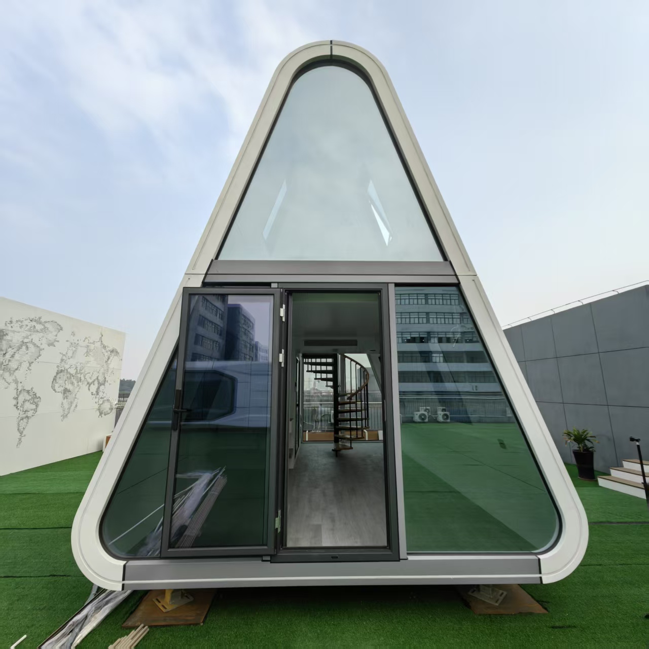 Furnished Upgraded Rv Futuristic Tiny Home Move-in Ready Modular House Casa Prefabricated Triangle House A-frame House