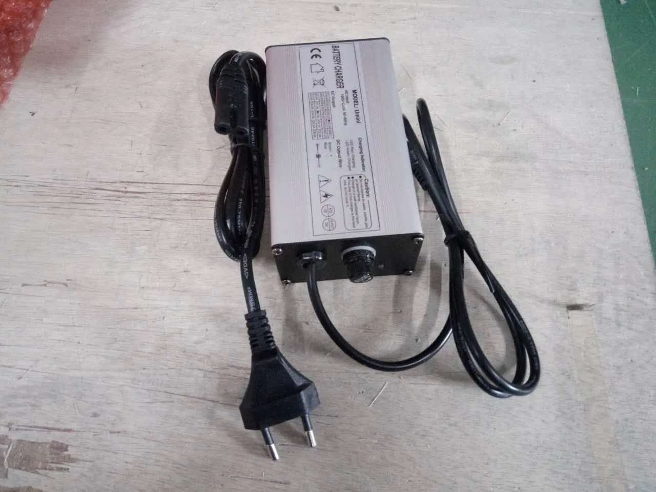 12.6V/16.8V/84V /5A/10A/12A/15A Smart Battery Charger for Lithium-Ion/LiFePO4 Battery