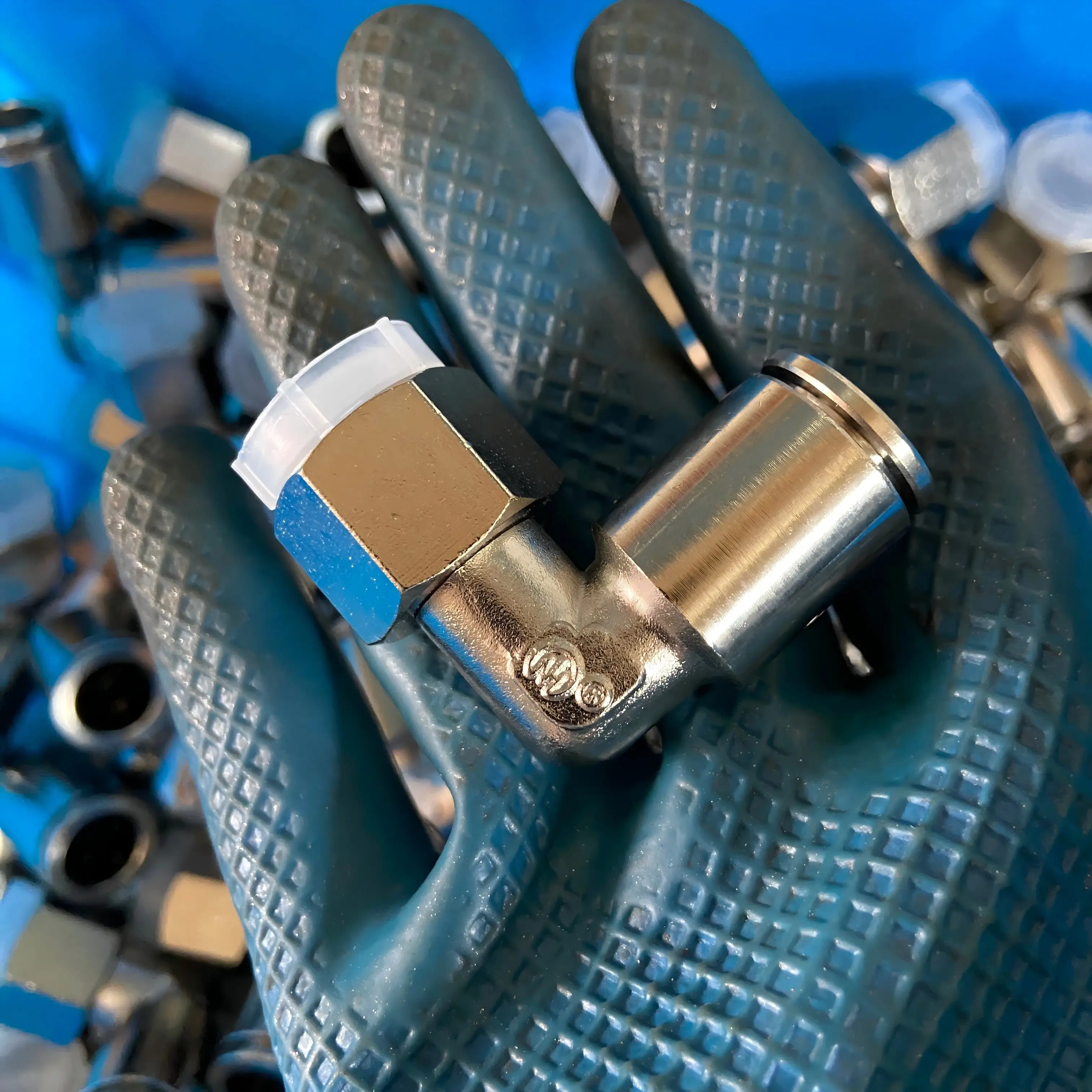 ODM PLF-Elbow female push in fittings(360° rotatable thread) Factory, Company