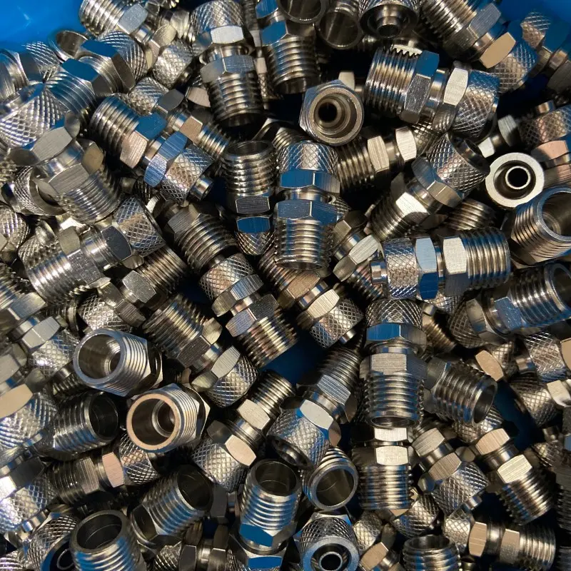 Pneumatic fitting showcase image 2