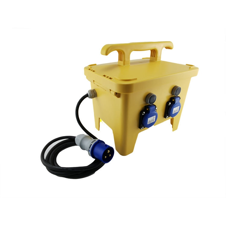Wholesale IP67 Level Plastic Waterproof Distribution Box Plastic Indoor Outdoor Electrical Box with Industrial Plug Socket
