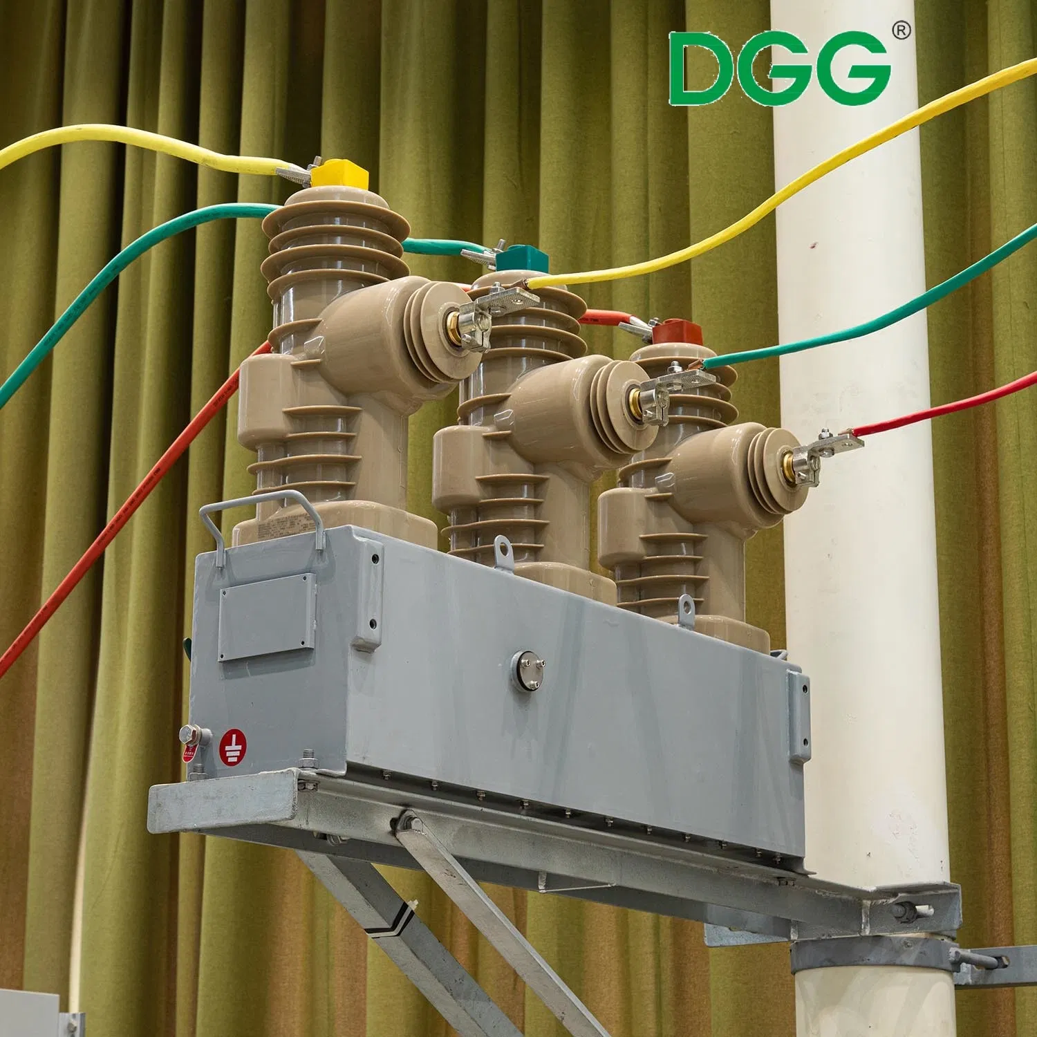 12kv Ao Ar Livre Sf6 Interruptor de Carga Elétrica Automático Inteligente Recloser Elétrico Interruptor de Carga Quebra de Vácuo