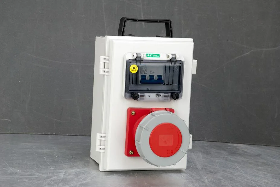 Caixa de Tomada de Combinação de Potência Industrial Placa de Saída de Energia 2 Caminho OEM/ODM Personalizado