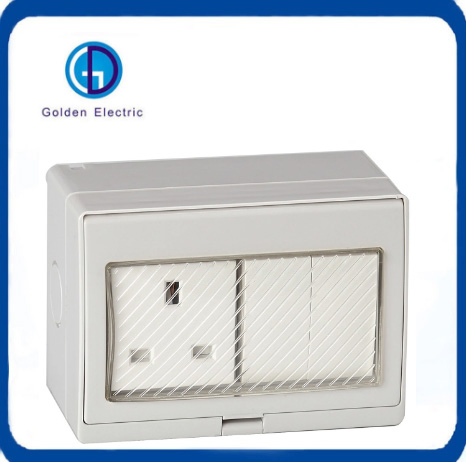 IP55 13A 4 Interruptor de Gang 1 Tomada Elétrica à Prova de Tempo Padrão Britânico