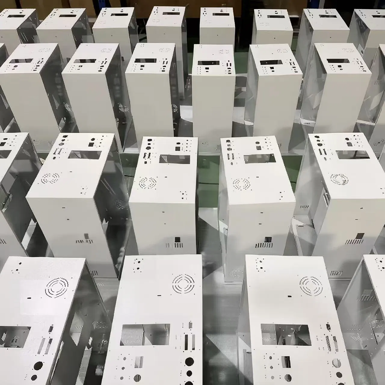 Caixa de Controle Elétrica Personalizada IP65 à Prova d'Água em Metal com Distribuição de Energia