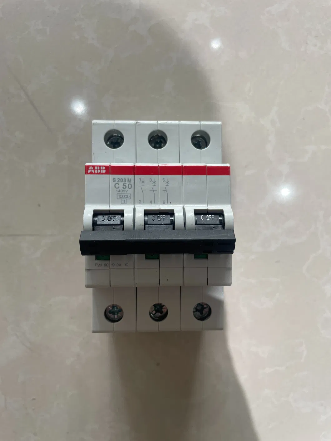 Detalhes do Disjuntor SH201-C6