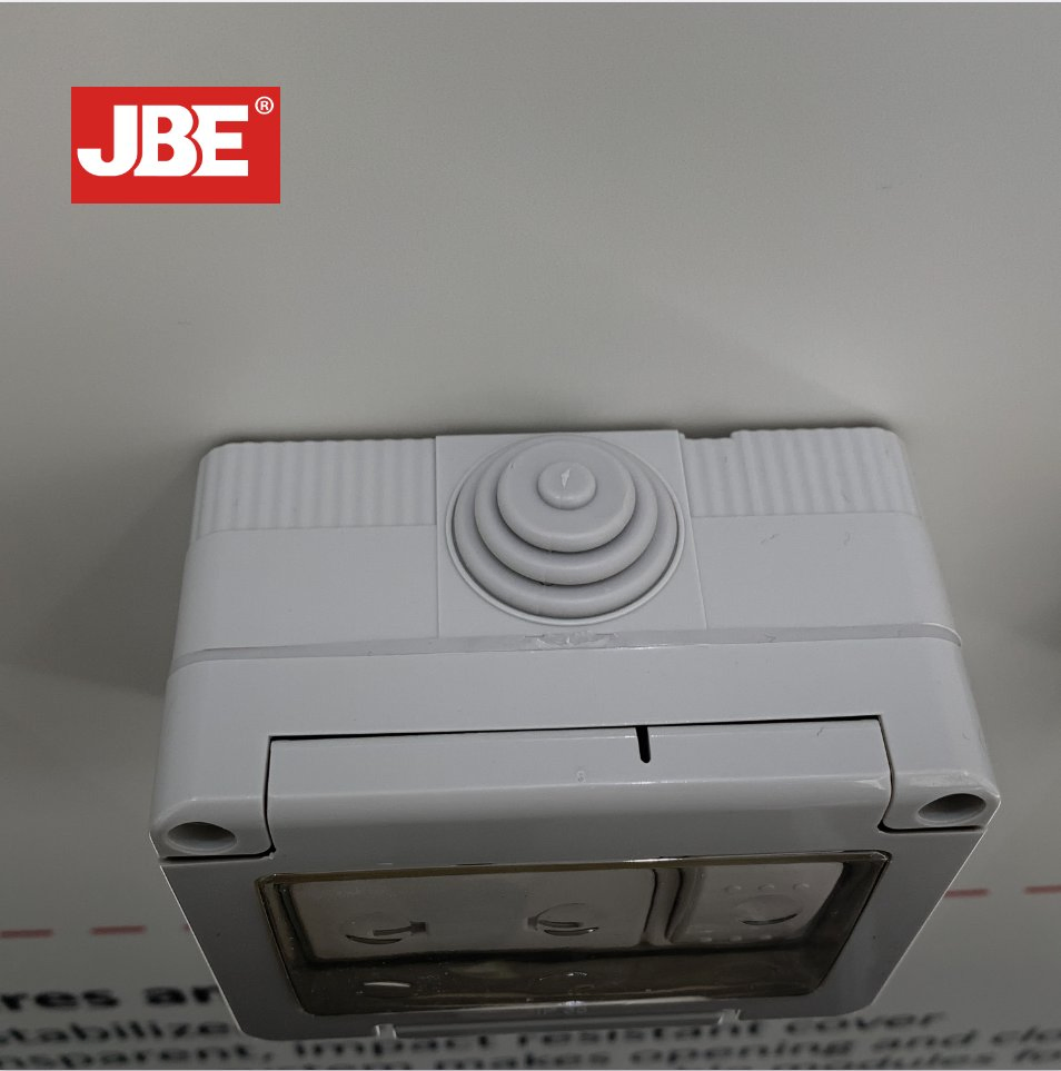 Soquete de Parede à Prova de Tempo Hailar Montado na Superfície 1 com Interruptor de Gangue de Pólo Único, IP55, Cinza