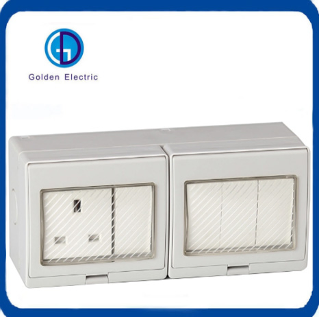 IP55 13A 4 Interruptor de Gang 1 Tomada Elétrica à Prova de Tempo Padrão Britânico