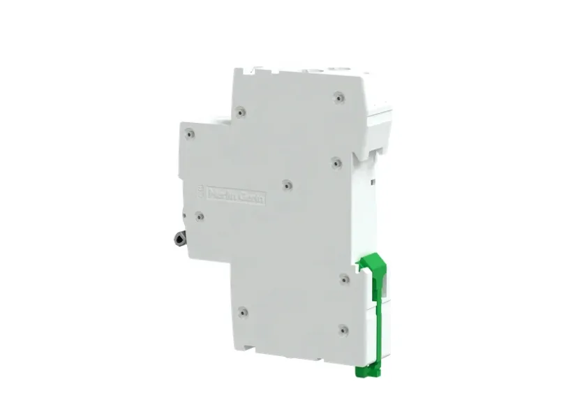 Parte elétrica de grau industrial com disjuntor diferencial residual RCBO da Schneider