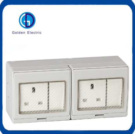 IP55 13A 4 Interruptor de Gang 1 Tomada Elétrica à Prova de Tempo Padrão Britânico