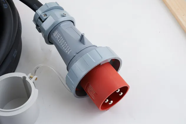 Conector à Prova d'Água Durável 125A 4 - Plugue Industrial Mennekes