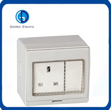 IP55 13A 4 Interruptor de Gang 1 Tomada Elétrica à Prova de Tempo Padrão Britânico