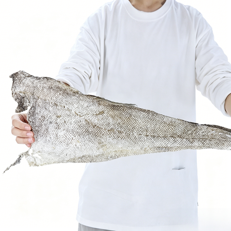 Wholesale Bulk Grain Free Natural Omega 3 High Protein Whole Piece Dehydrated Cod Fish Skin Dog Food Pet Food Dog Treats