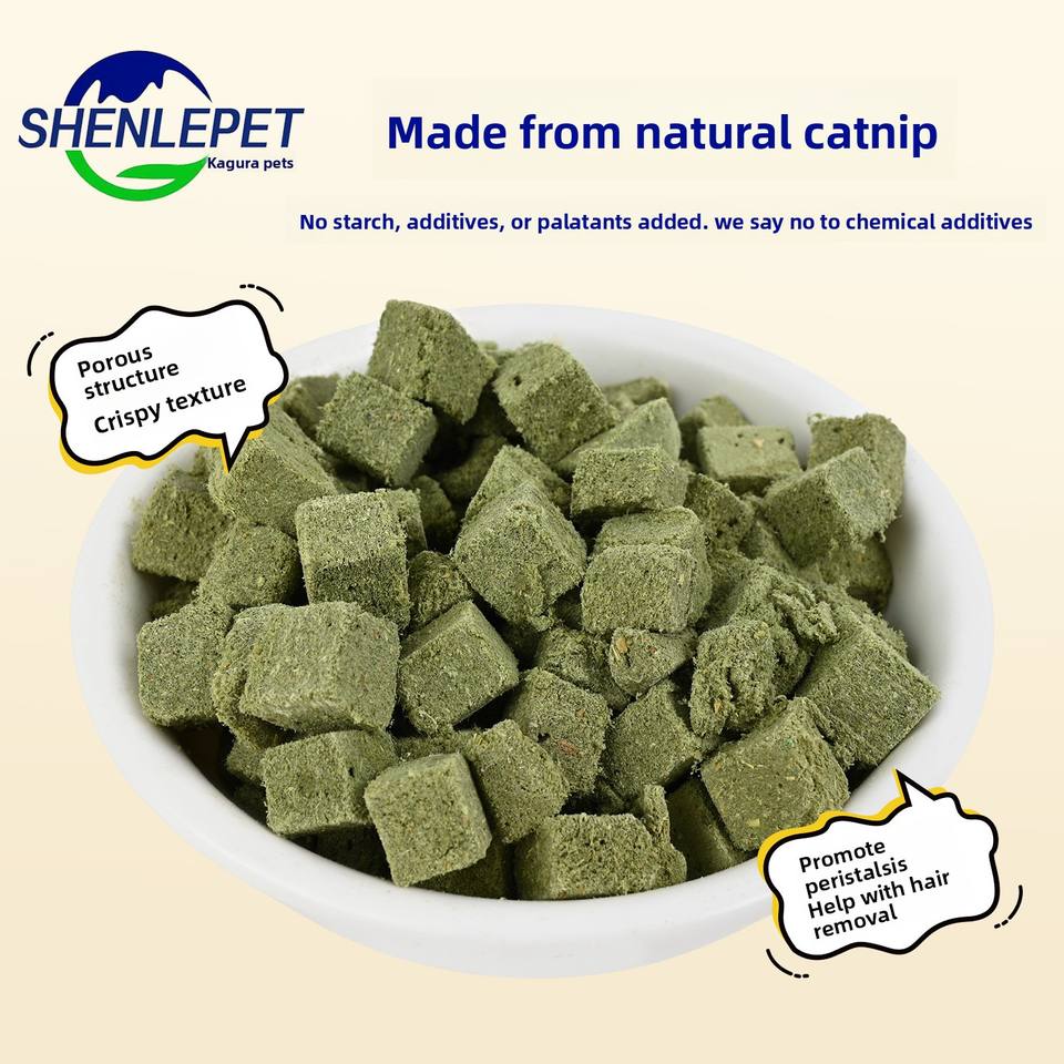 OEM Wholesale Freeze-Dried Cat Grass Granules Natural Teeth Cleaning Hairball Control Pet Snacks for Cats and Dogs All Life