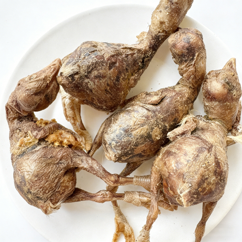Private Label OEM Wholesale Bulk Natural Freeze Dried Whole Prey High Protein Day Old Chicks Cat Snacks Pet Snacks Dog Treats