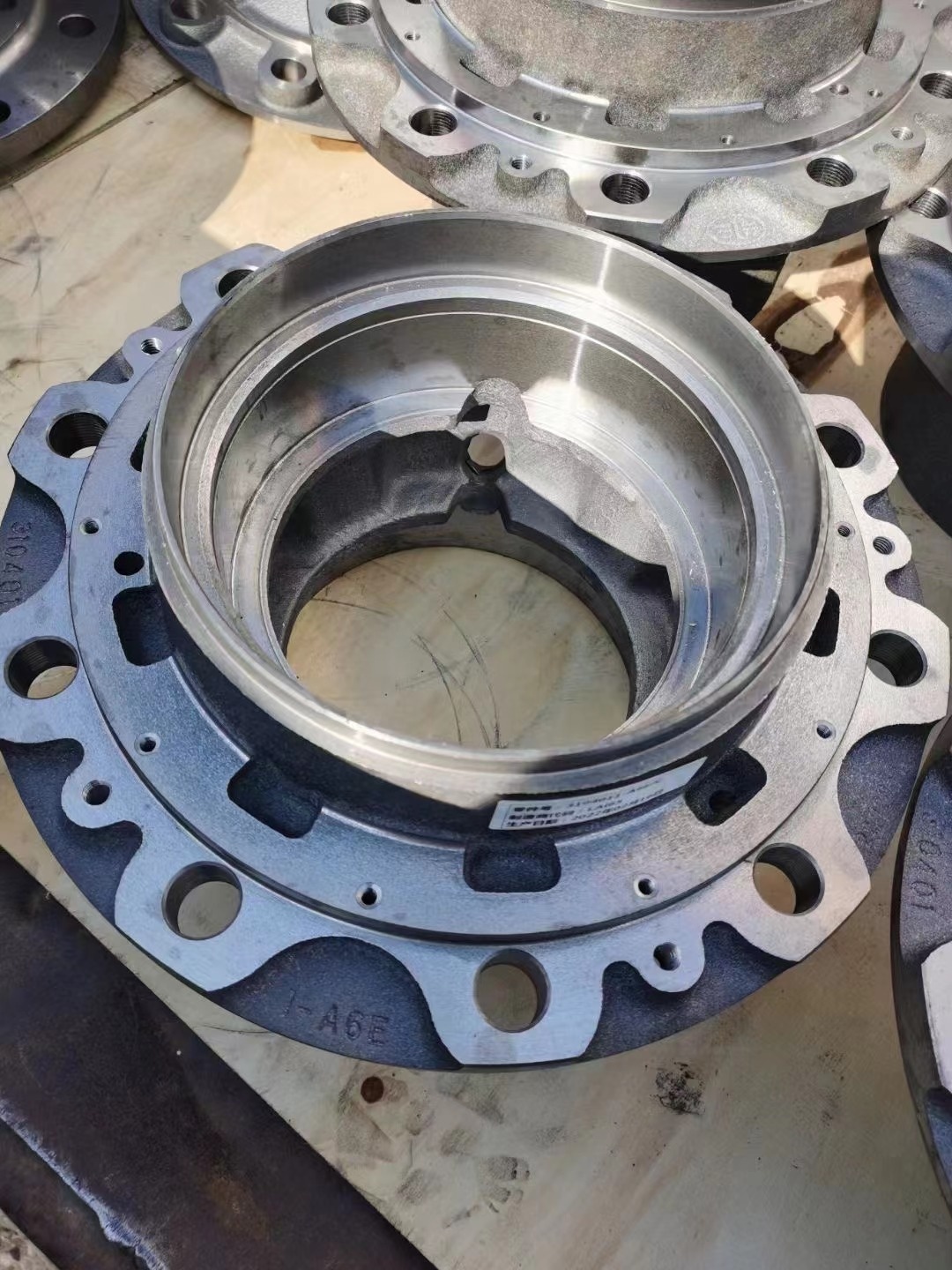 DZ9112340006 SHACMAN F2000 Rear Brake Drum