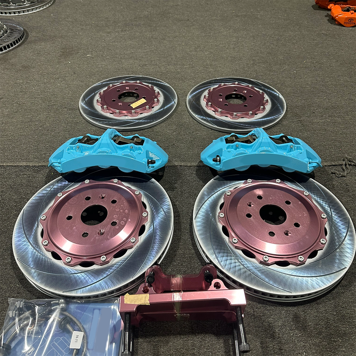 Specially Custom Q50 Sport 2 Piece Rotors Slotted Big Break Kit Racing Car Brake Parts Front 6-Piston Rear 4-Piston Custom Color