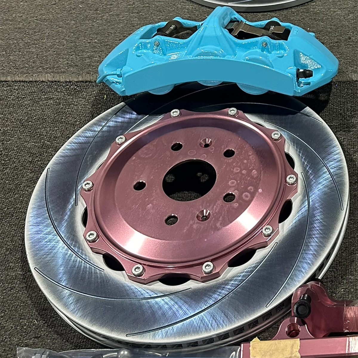 Specially Custom Q50 Sport 2 Piece Rotors Slotted Big Break Kit Racing Car Brake Parts Front 6-Piston Rear 4-Piston Custom Color
