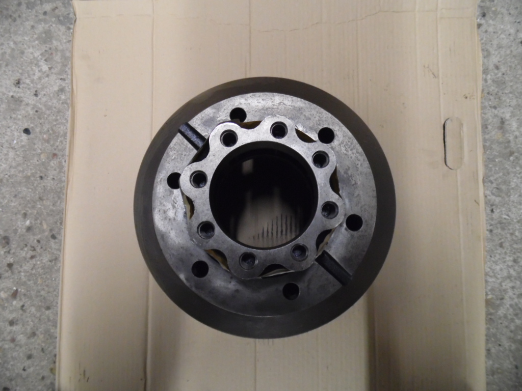 semi heavy duty truck front brake drum 6743561302 01647700A 6743560702 Diameter 308 mm for MERCEDES-BENZ LK/LN2
