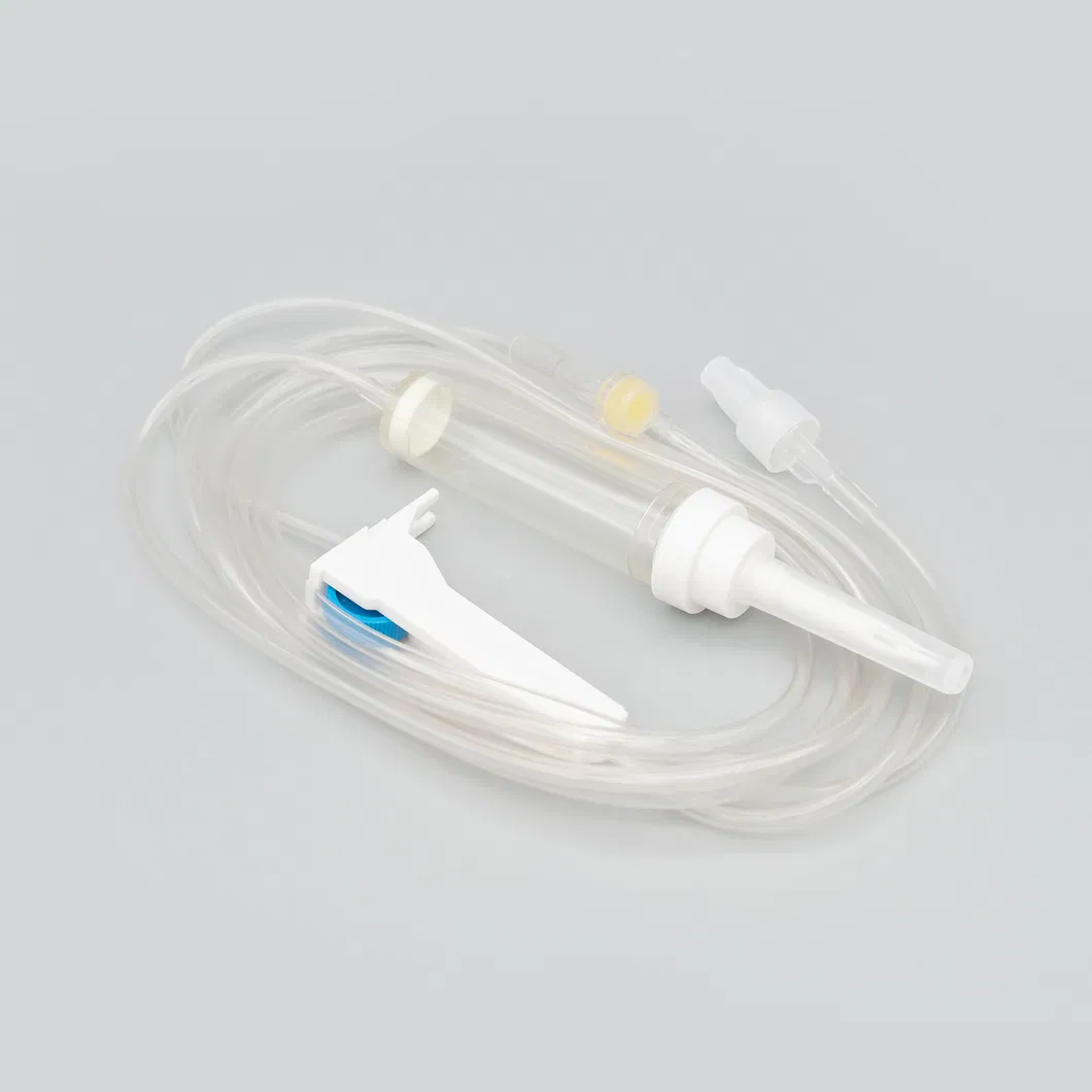 Juego de infusión desechable médico con aguja, cámara de goteo con filtro y conector en Y