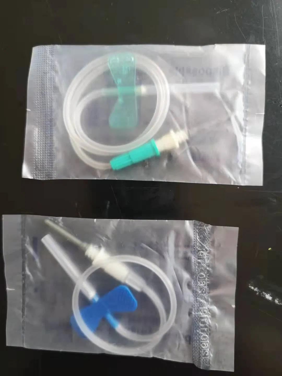 Conjunto de venas escalpadas desechables estériles con aguja intravenosa tipo mariposa y conexión Luer, a un precio más barato certificado para infusión
